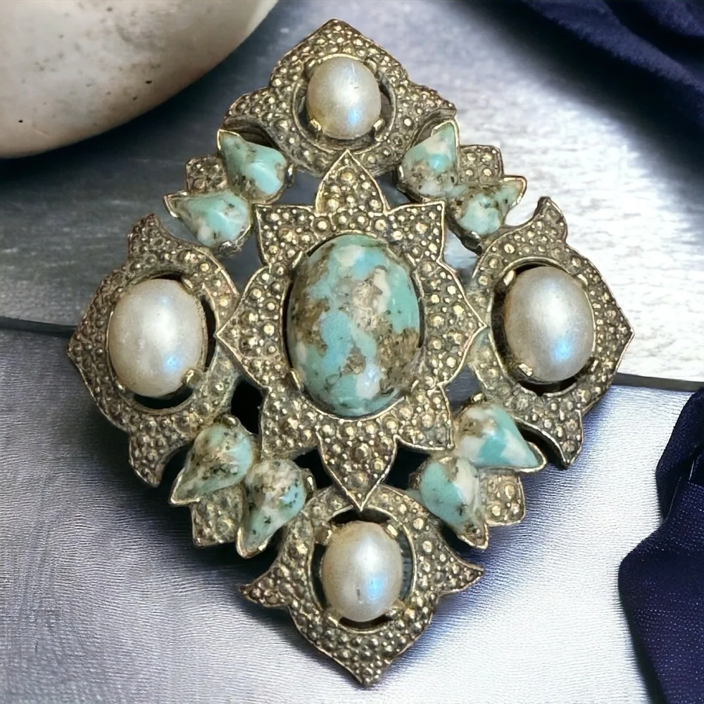 Sarah Coventry Brooch/Pendant Vintage